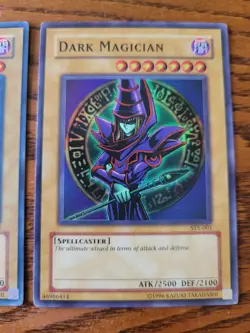 x2 Dark Magician Yugioh Holo Card Lot: SYE-001 & DB1-EN102 - LP / HP - Image 3