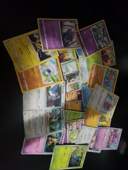 Bulk Commons Uncommons Pokemon Cards Lot 25 Cards - Image 1