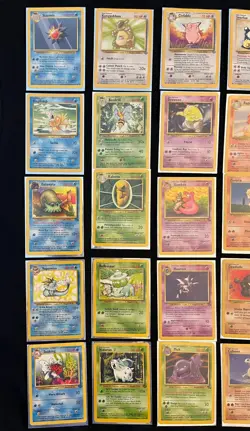 Set of 25 1995-1996 VINTAGE Pokemon Cards with 3 EVOLUTIONS MINT QUALITY+Sleeved - Image 2