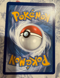 Pokemon TCG - SWSH07: Evolving Skies Holo Glaceon V 040/203 - Image 2