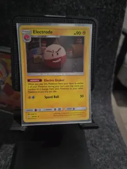Pokemon TCG SM Team Up Electrode Holo Rare Card 39/181 - Image 1