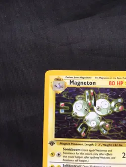 Pokemon Cards: 1st Edition Fossil Rare Holo: Magneton 11/62 - Image 3