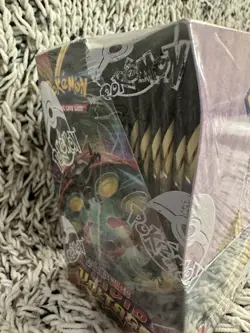 Pokemon TCG: Sword & Shield - Vivid Voltage Booster Box Sealed (English) - Image 4