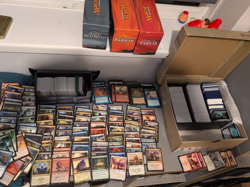 MTG 2000 ish card mixed bundle. 100+ rares, some foils. 500 ish land. some urza - Image 1