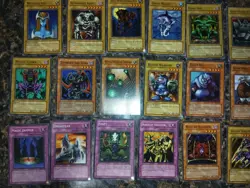 Vintage Yu-Gi-Oh Tcg Lot Of 38 (SDY) And 34(Sye) with mini tin - Image 5