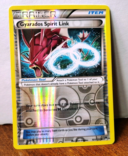 POKEMON GYARADOS SPIRIT LINK 101/122 REVERSE HOLO TRAINER BREAKPOINT LP - Image 1