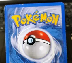 POKEMON FOCUS BAND 86/111 NON-HOLO RARE NEO GENESIS MP-HP - Image 3