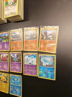 Pokemon - Black & White Era Bulk Bundle 300 Cards Inc Reverse Holos - Image 3