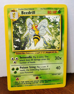 POKEMON BEEDRILL 17/102 NON-HOLO RARE BASE SET MP-HP - Image 1