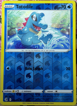 Totodile Reverse Holo - 055/264 - Fusion Strike Pokemon 2021 - Image 1