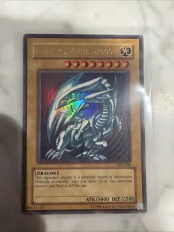 Yu-Gi-Oh Ultra Rare Original Blue-Eyes White Dragon Holo Card SDK-001 - Image 1