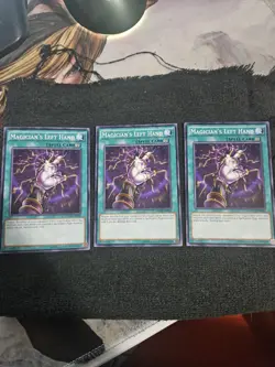 3 x Magician's Left Hand (MACR-EN050) - Common - 1st Edition - Image 1