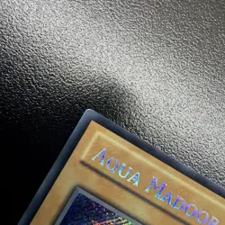 Aqua Madoor LCYW-EN221 Legendary Collection 3: Yugi's World 1st Edition LP - Image 5