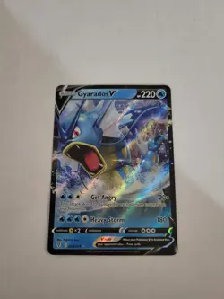 Pokemon Gyarados v TCG Evolving Skies Holo Ultra Rare Card 028/203 - Image 1