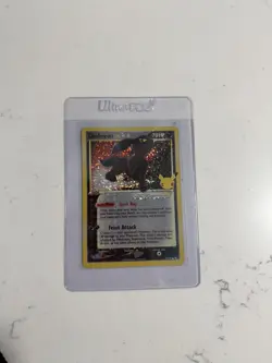 Pokemon TCG Umbreon Gold Star 17/17 Celebrations Holo - Image 1
