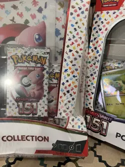 Pokemon TCG Scarlet & Violet 151 Binder and Poster Collection Box Set (Damaged) - Image 2