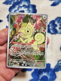 Pokemon TCG Kecleon 213/191 Surging Sparks Illustration Rare Card NM Condition - Image 2