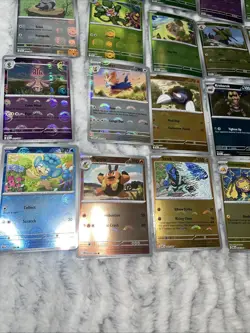 Lot of 25 Pokeball Pattern Pokemon Cards From Black Bolt White Flare All NM - Image 4