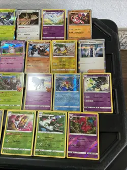 30 Pokemon Cards Lot VTG ALL RARE HOLO Crabominable Raikou Togekiss Golurk - Image 4