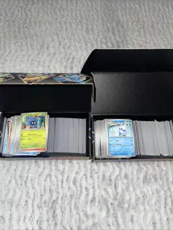 Pokemon TCG Lot of 1000+ Bulk commons Un Searched - Image 1