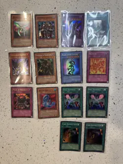 Yu-Gi-Oh! TCG Mixed Lot Of Duel Monster Era Holos. 1st Edition And Unlimited - Image 1