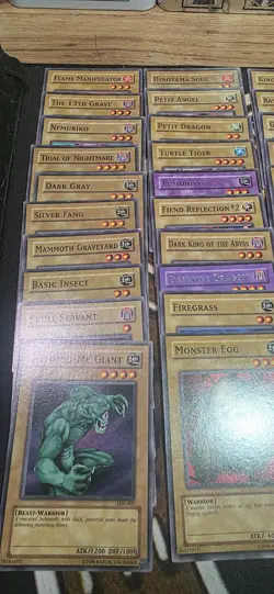 Yu-Gi-Oh LOB Lot ~92 Vintage Unlimited Cards NM-LP - Image 1