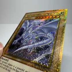 Yu-Gi-Oh! Blue-Eyes White Dragon MVP1-ENGV4 Gold Secret LP - Image 3
