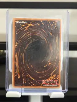 1996 Yu-Gi-Oh DARK MAGICIAN Holo SP EXCELLENT CONDITION! SDY-006 - Image 2