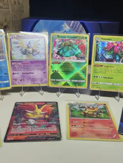 Pokemon Card Lot Holos V Radiant Venusaur + Bulk Cards w/ Mewtwo Box - Image 4