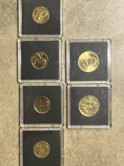 1999 Pokemon Togepi 24K Gold Plated Trading Card and Pokeball Burger King..coins - Image 1