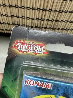 Konami Yu-Gi-Oh Legend Of Blue Eyes White Dragon Pack With 2 Rares 8 Commons 728192490040 - Image 3