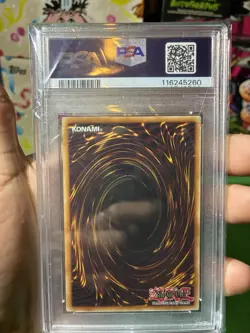 2019 YU-GI-OH! GOLD SARCOPHAGUS TIN #EN002 MAGICIAN OF BLACK CHAOS MAX PSA 8 - Image 4