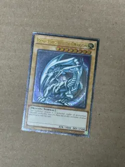 YUGIOH Blue-Eyes White Dragon OP28-EN001 Ultimate Rare LP #8 - Image 1