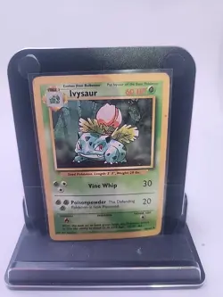 Ivysaur 30/102 Base Set Uncommon Pokemon Card Unlimited Edition 1999 WOTC - Image 1