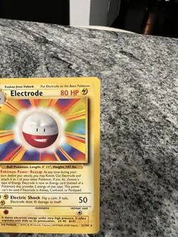 Pokemon TCG Electrode Base Set, Rare Card 21/102 DMG - Image 3