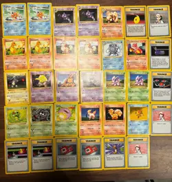 1999 Pokemon Base Set Shadowless Lot Of 34 cards 17 LP, 15 MP, 2 HP - Image 1