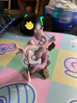 Pokemon TCG Super Premium Collection Mew and Mewtwo 20th Anniversary Figure 2016 - Image 3