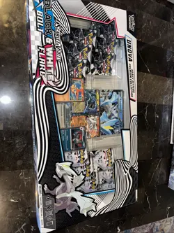 Pokemon TCG: Pokemon Unova Heavy Hitters Premium Collection (Costco Exclusive) - Image 1