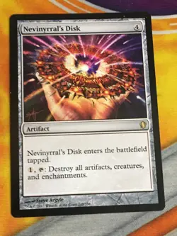 D1121 MAGIC GATHERING COMMANDER 2013 NEVINYRRAL'S DISK #248 LP R MTG - Image 1