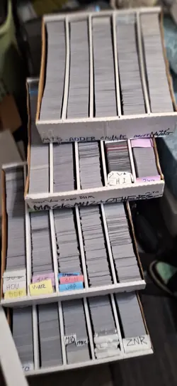 Magic The Gathering Bulk Lot Commons Uncommons Rares foils full 5 Row box - Image 1