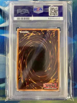 2010 YU-GI-OH! LEGENDARY COLLECTION #EN004 BLUE-EYES WHITE DRAGON PSA 10 - Image 2