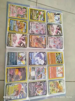 700 Pokemon cards collection + Pokemon display album - Image 2