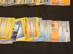 500+ LOT OF NEAR MINT POKEMON CARDS - Image 5
