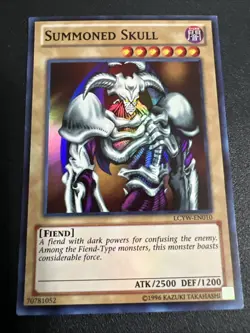 Summoned Skull LCYW-EN010 Super Rare - Yu-Gi-Oh! Holo Card 1996 - Image 1