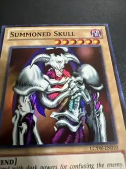 Summoned Skull LCYW-EN010 Super Rare - Yu-Gi-Oh! Holo Card 1996 - Image 2