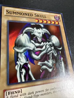 Summoned Skull LCYW-EN010 Super Rare - Yu-Gi-Oh! Holo Card 1996 - Image 4