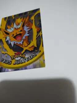 2000 Topps Pokemon TV #135 Jolteon Silver Foil Series 3 Rare - Image 2