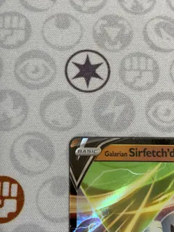 C1298 POKEMON TCG GALARIAN SIRFETCH'D V NM HOLO CARD #SWSH043 SWORD SHIELD PROMO - Image 3