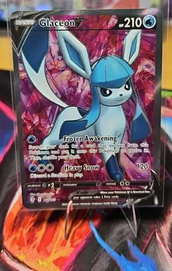 Pokemon TCG Glaceon v Card 174/203 Near Mint Condition. - Image 1