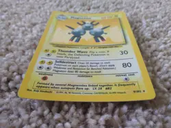 Magneton Holo Holographic Pokemon Card TCG 1999 Unlimited Base Set Rare 9/102 NM - Image 2